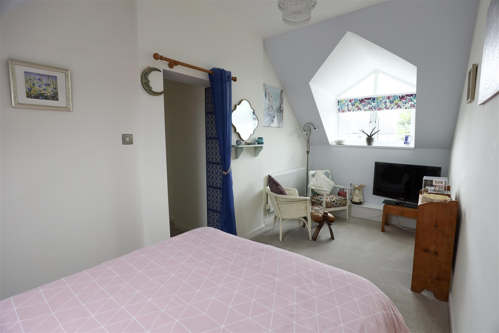 10 Ewenny Road, Wick, Nr Cowbridge, Vale of Glamorgan, CF71 7QA